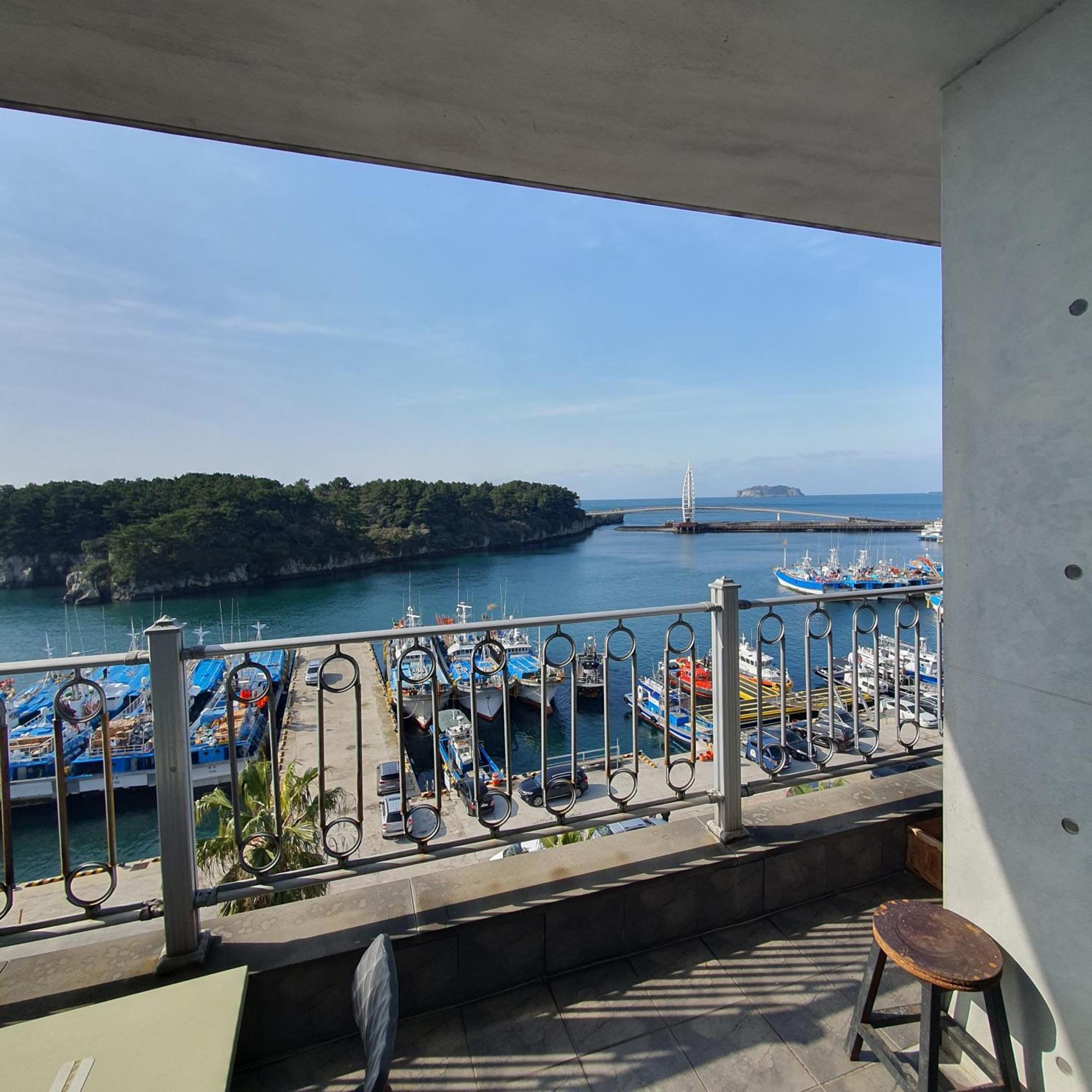 Seom Guesthouse Seogwipo-stad Buitenkant foto