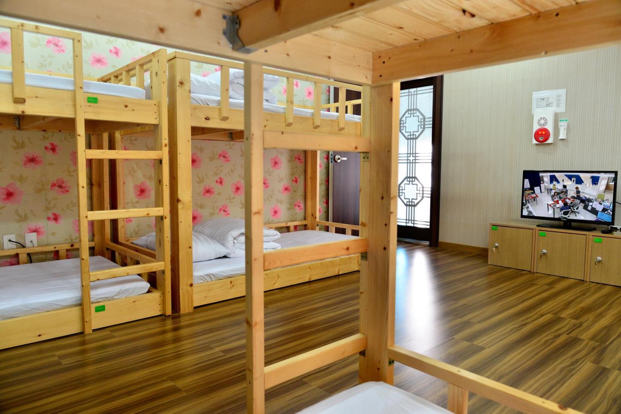 Seom Guesthouse Seogwipo-stad Buitenkant foto