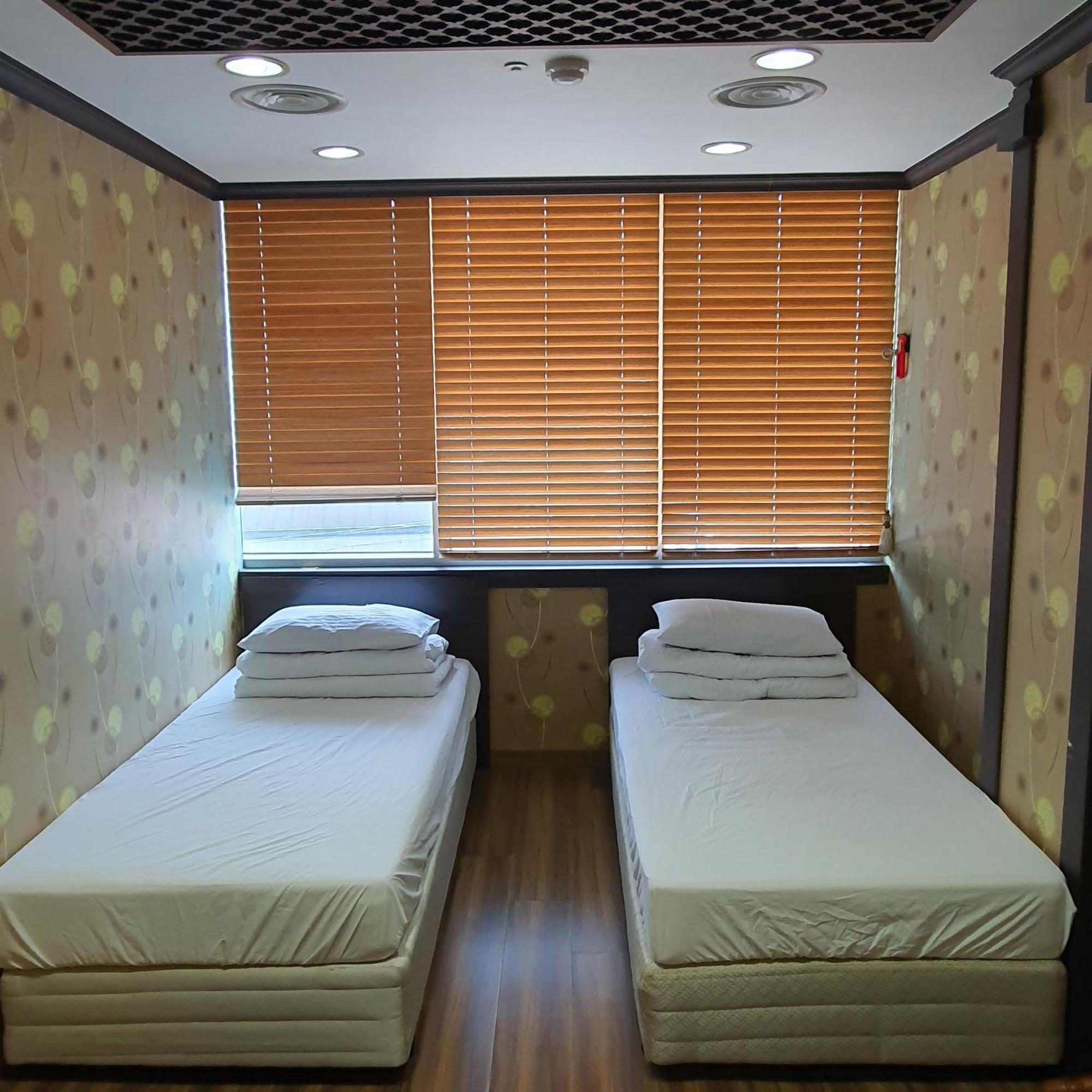 Seom Guesthouse Seogwipo-stad Buitenkant foto
