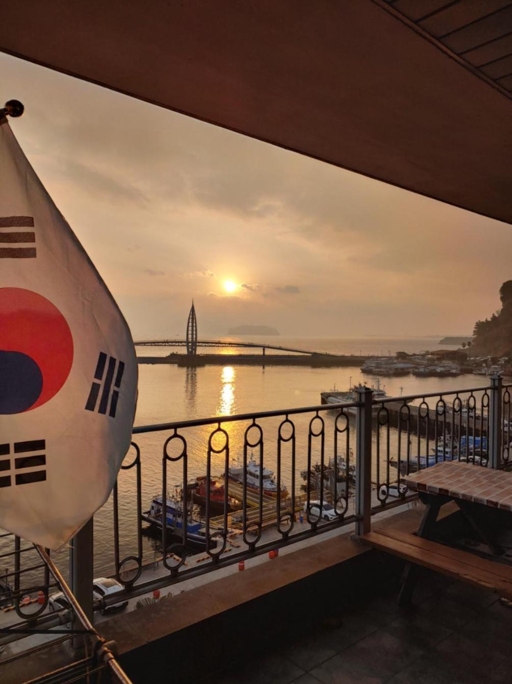 Seom Guesthouse Seogwipo-stad Buitenkant foto