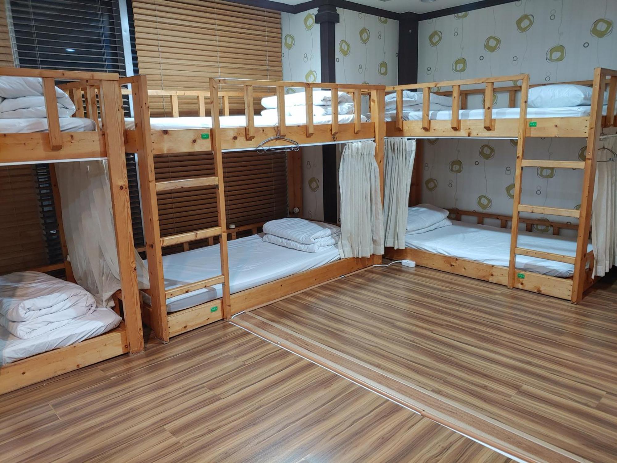Seom Guesthouse Seogwipo-stad Buitenkant foto